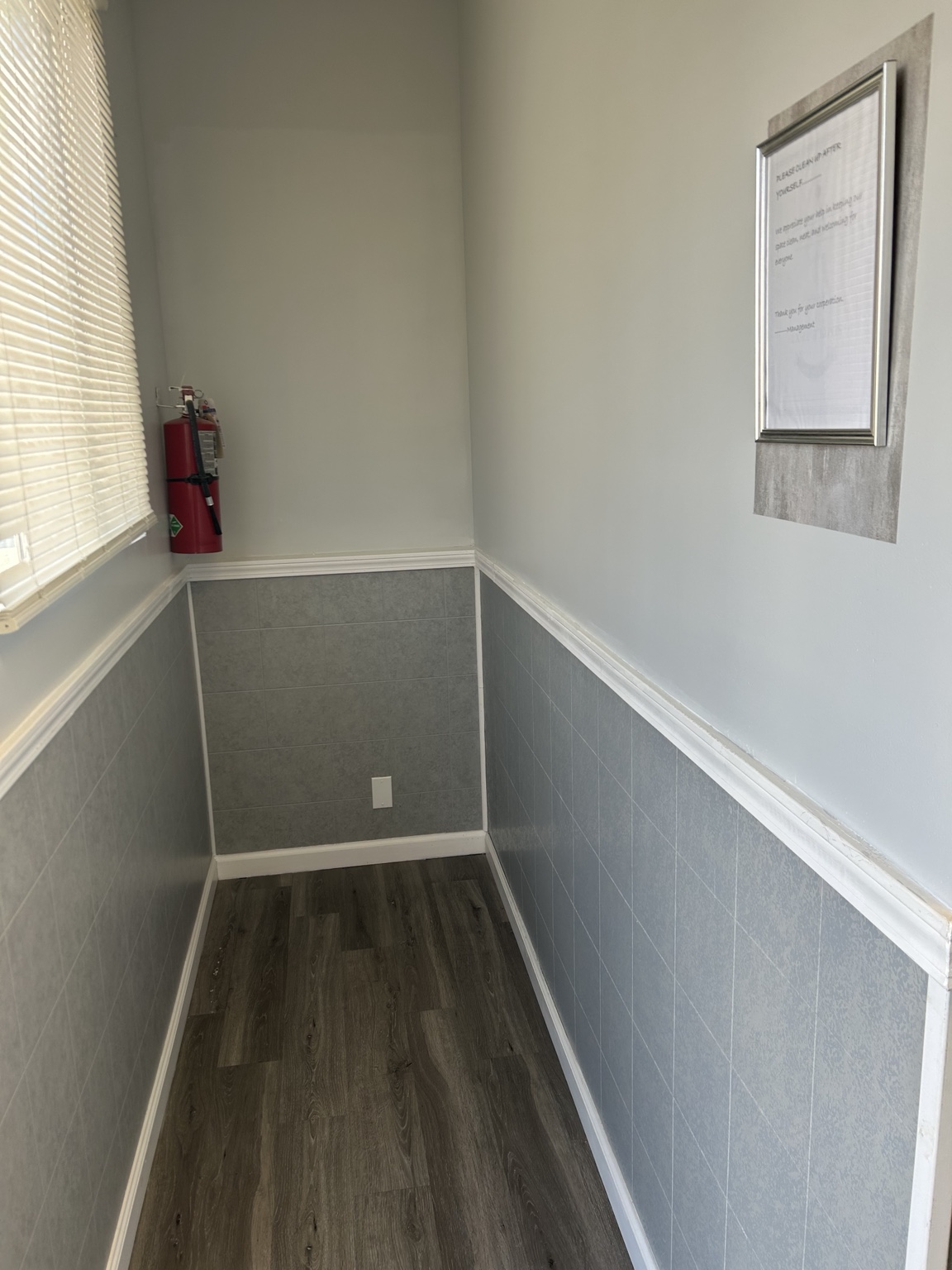 Suite countertop and workspace