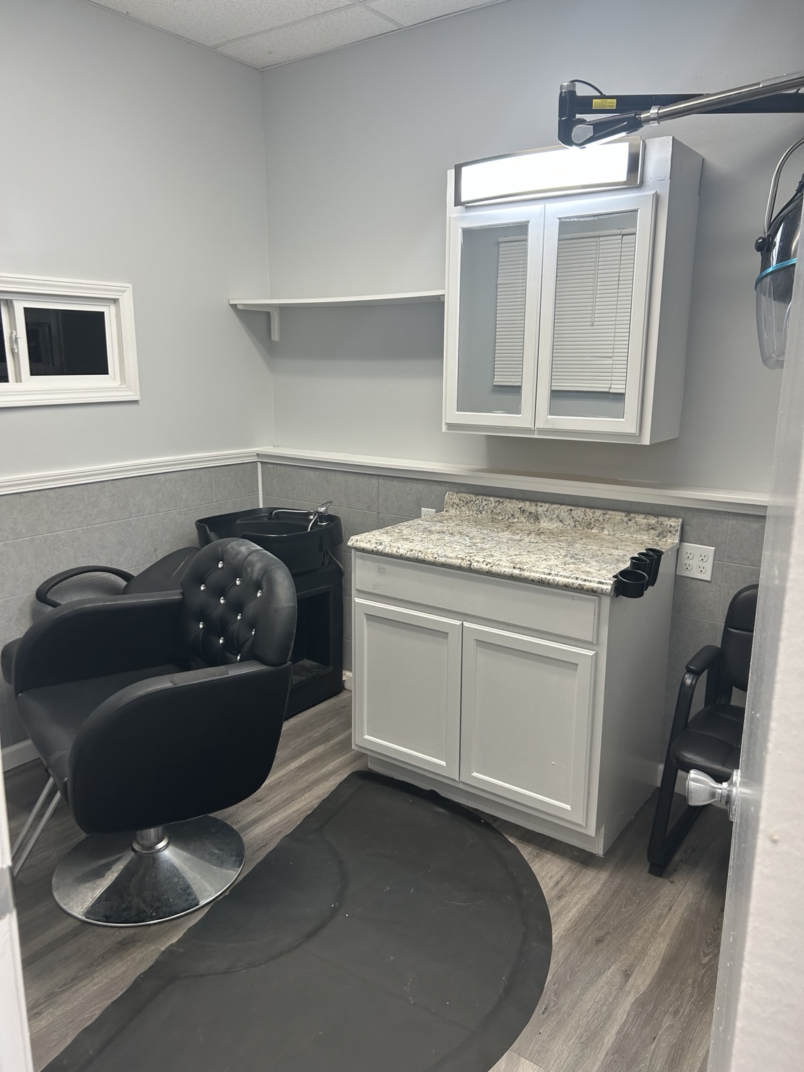 Suite interior with salon setup